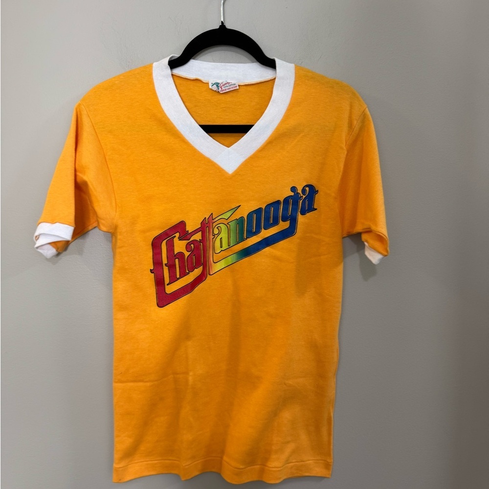 Vintage 70's Greenleaf Chattanooga white trim V-neck short sleeve tee. Size 34